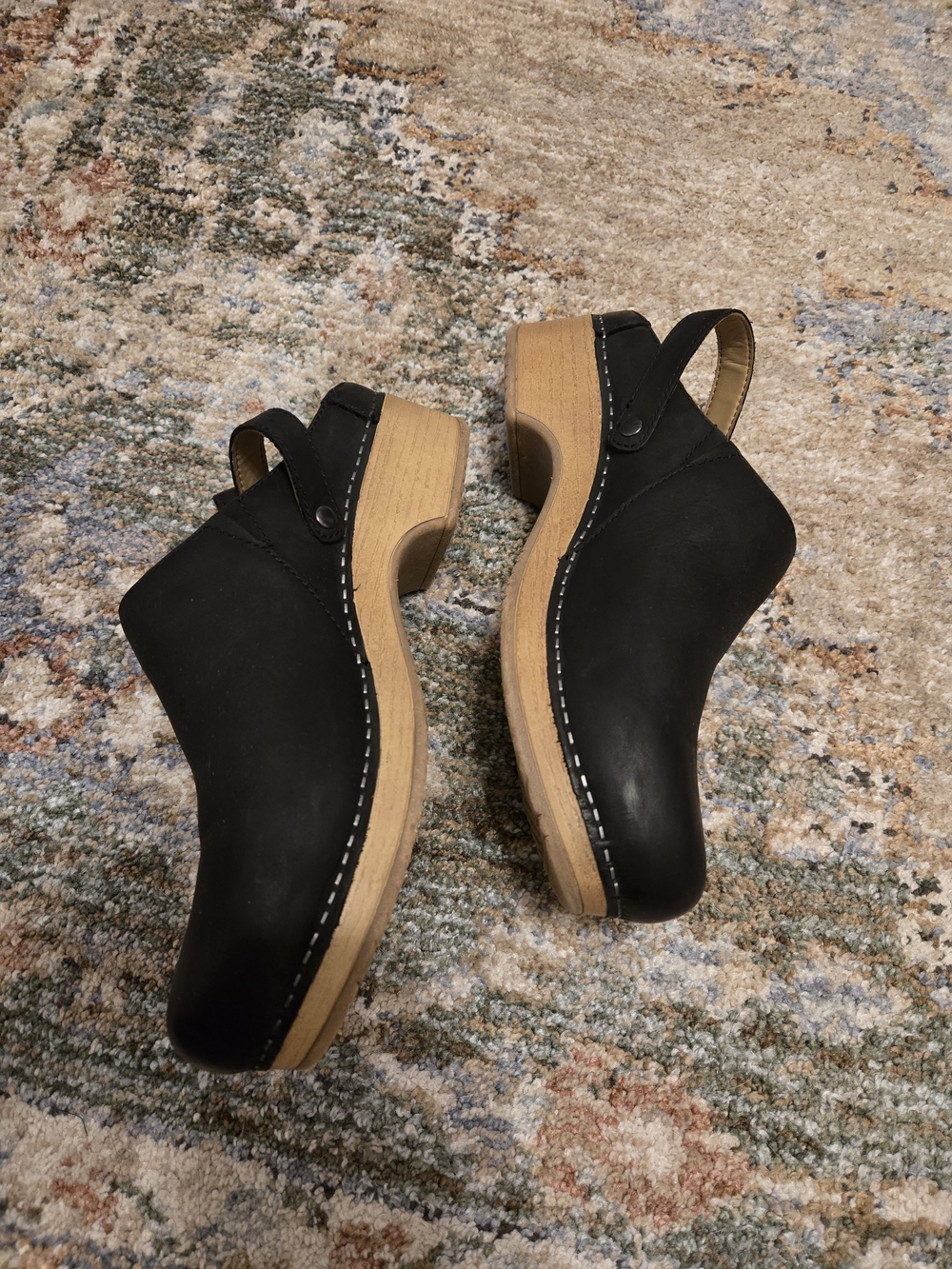 Dansko Berry Black Leather Slingback Clogs with Wood-Tone Sole 38 / 7.5-8